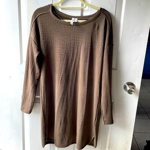 Cable & Gauge alligator 🐊 print super soft dress